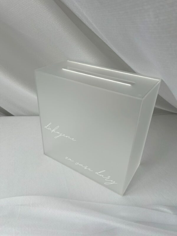 Box na dary, WHITE